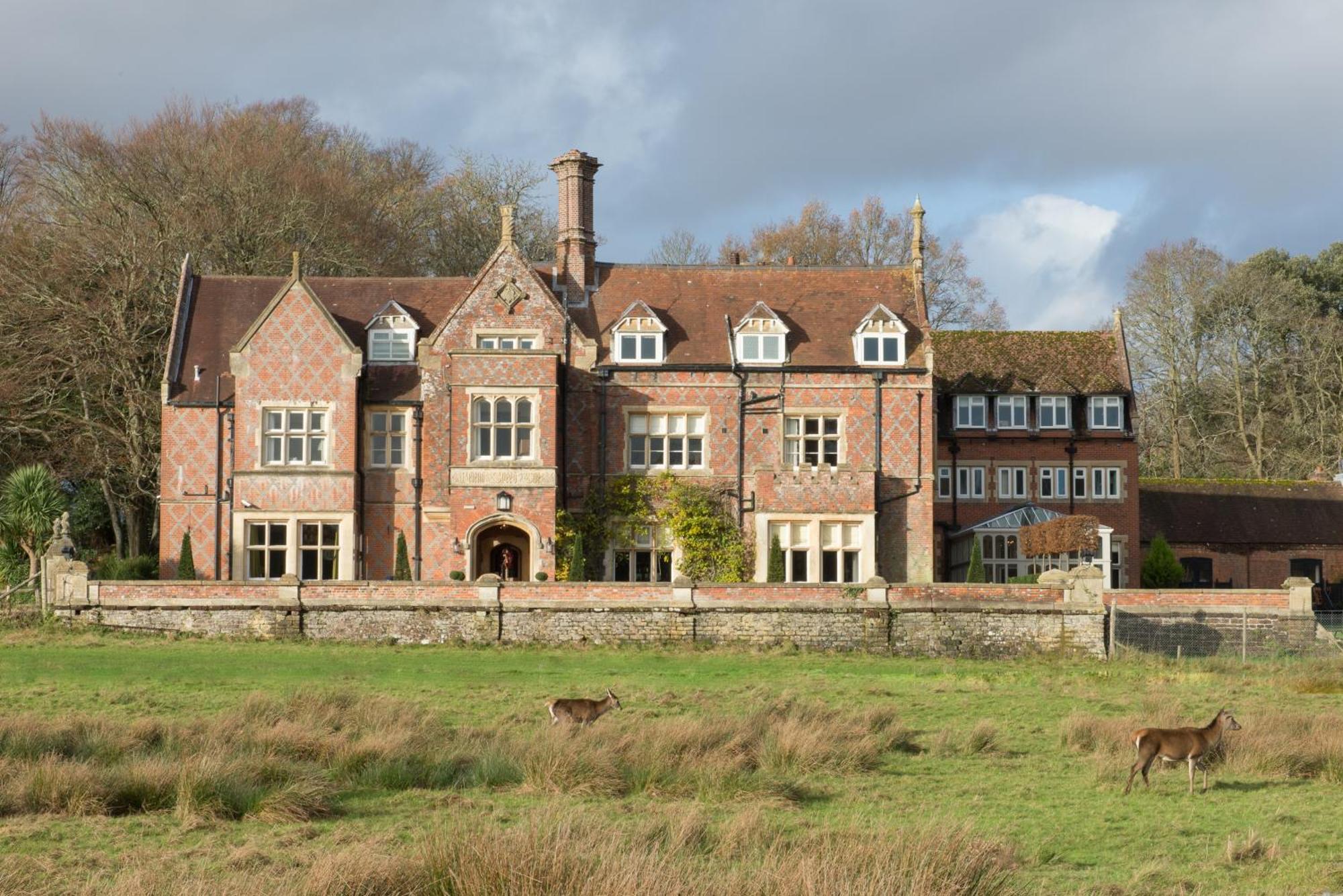 Hotel Burley Manor Exterior foto
