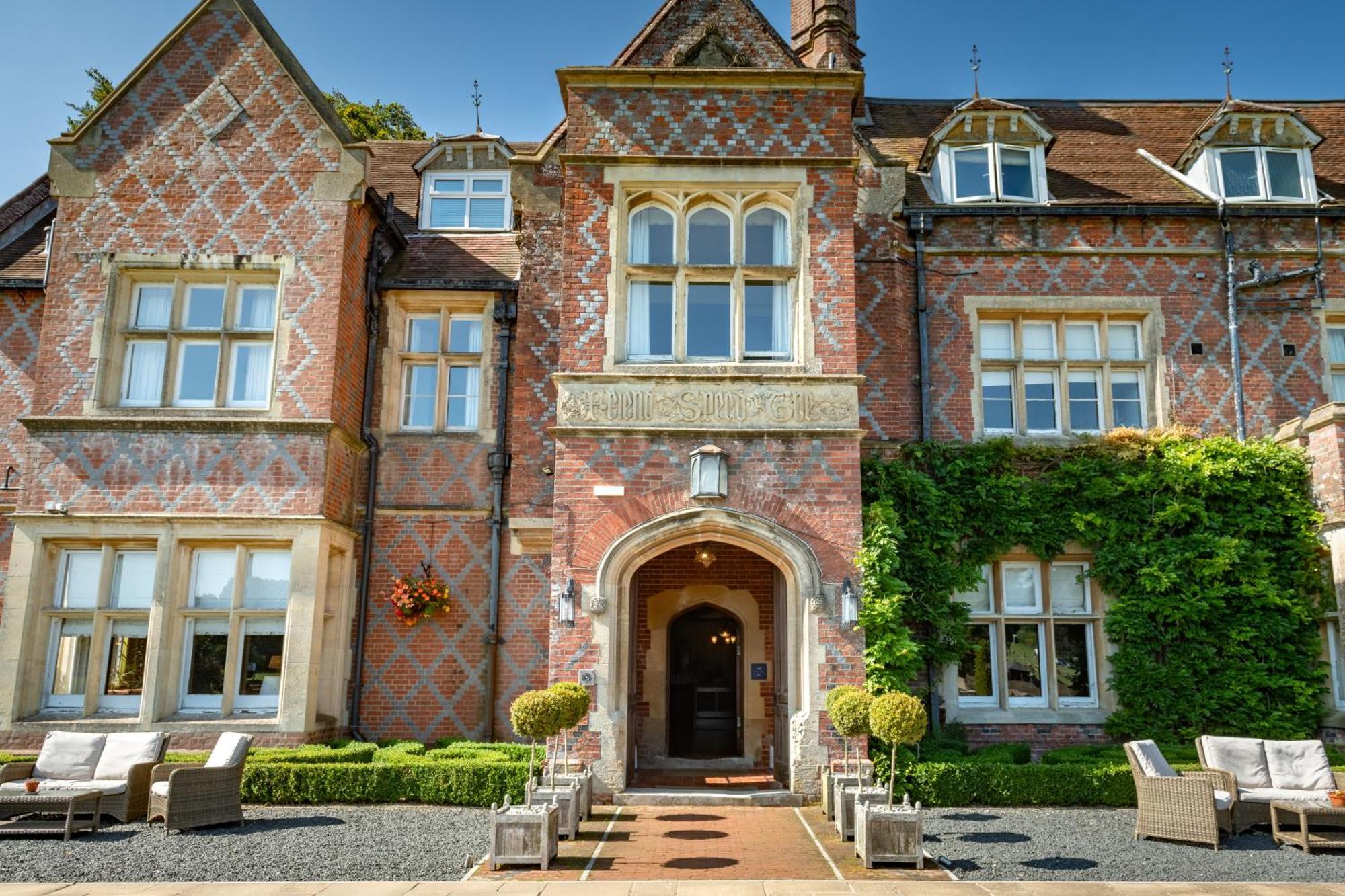 Hotel Burley Manor Exterior foto